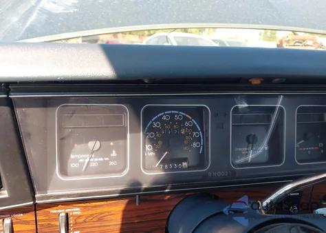 1989 Chevrolet Caprice Classic Brougham z USA, uszkodzony, nr VIN 1G1BU51EXKR122442